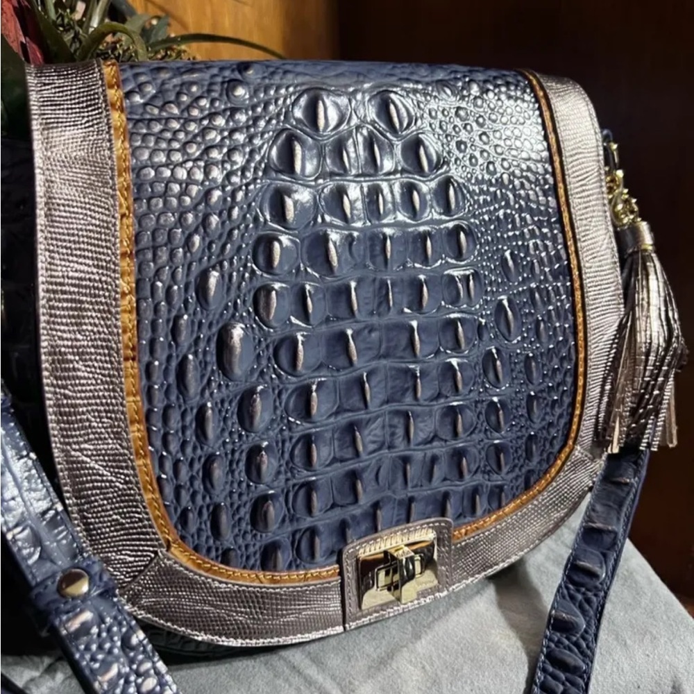 Beautiful new Brahmin crossbody bag not sold in stores!  Rare! A must have!!